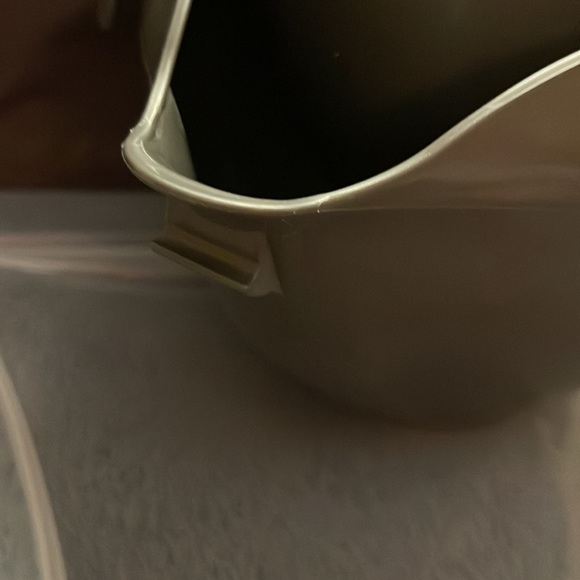 New POURfect Set of 2 Spill Poof Bowls w/Measurements inside of bowl - Picture 5 of 10